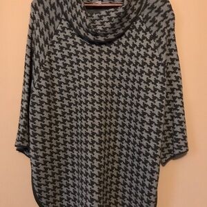 LOFT Black and Gray Houndstooth Poncho
